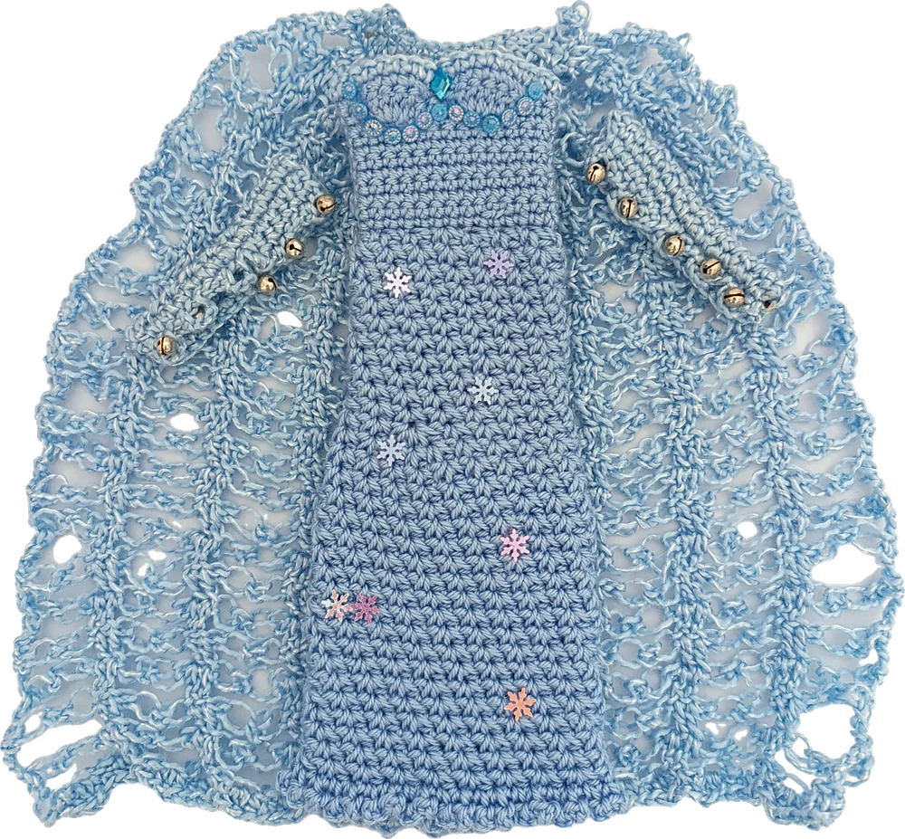 Vestido con capa calada, tejido a crochet por Ana